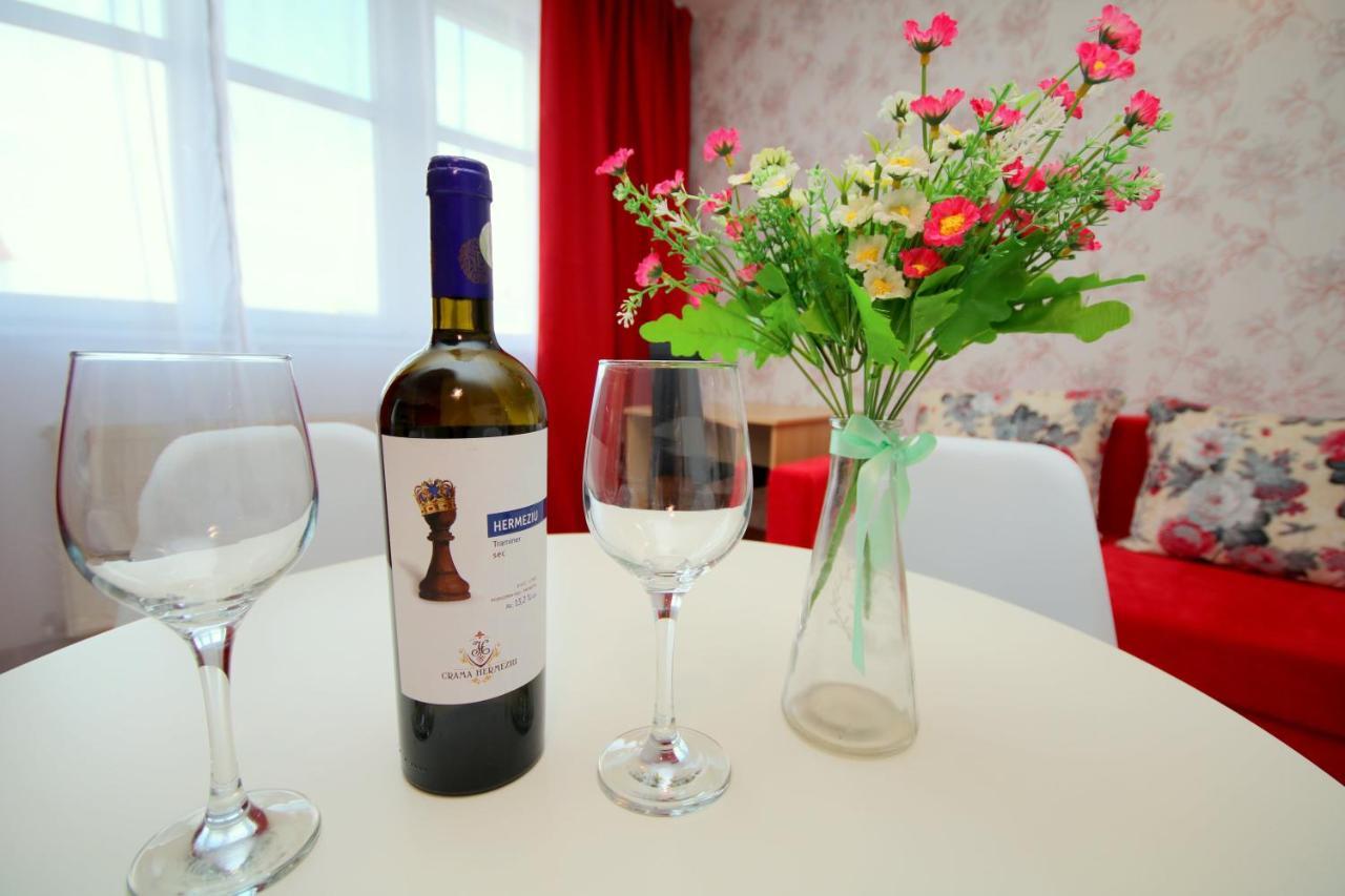 Flowers Apartments Timisoara Bagian luar foto